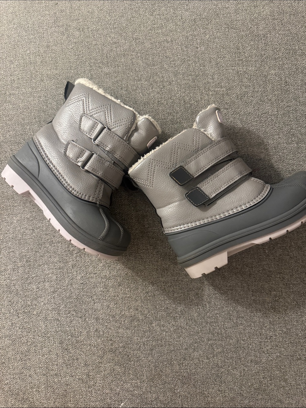 5/$15- Cat & Jack snow boots size 10C